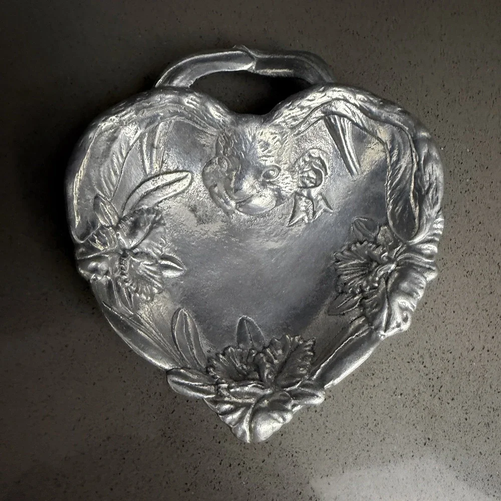 Vintage Arthur Court Bunny Rabbit Heart Bowl 5.25